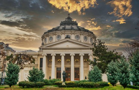 Tour Romania Meravigliosa Bucarest viaggio organizzato con guida in italiano